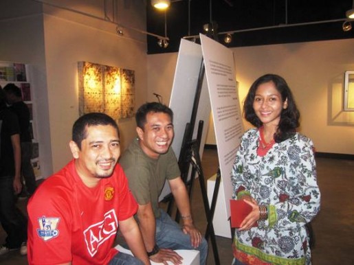  Ad.verse’s Azrin Mohd and Nizam Rahmat with Threesixty Art Development Studio’s Faizah Elis.
