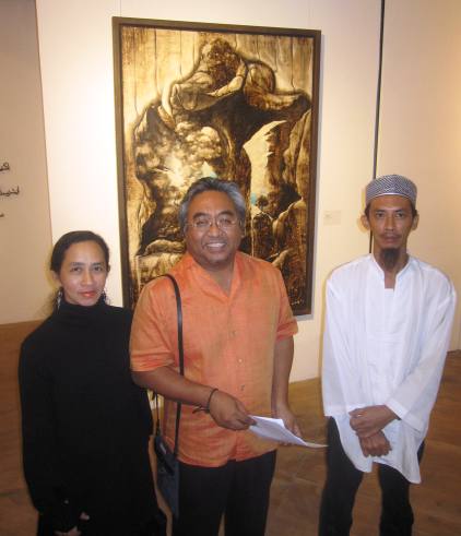  Tengku Alina Azzizudin, Raja Annuar and sculptor Raja Shahriman with Hamir Soib @ Mohamed’s Burning #2 