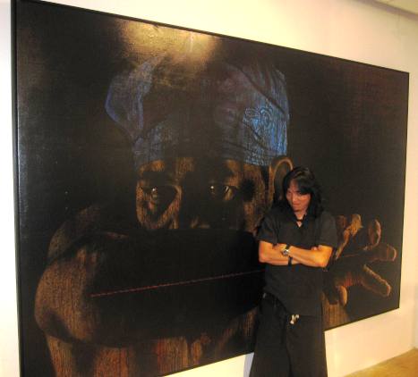 “This is mine!” Ng Sek San seems to be saying of Bayu Utomo Radjikin’s Infinity, 2009, Acrylic on canvas 200 x 300cm.