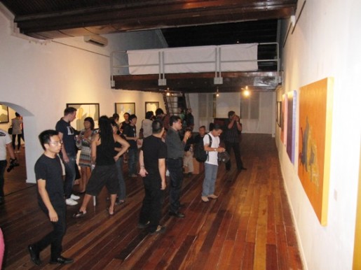 The Annexe Gallery crowd.