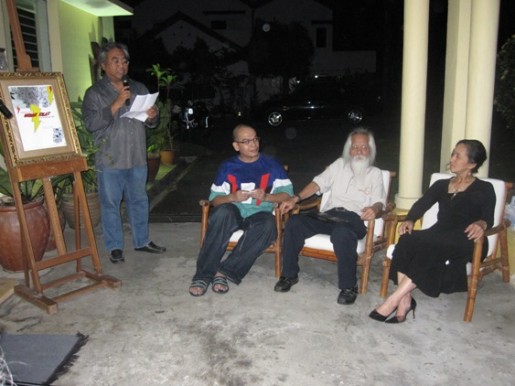 Pelita Hati’s Raja Annuar with artist Fathullah Luqman, poet A. Samad Said and Tengku Elina Azzizudin